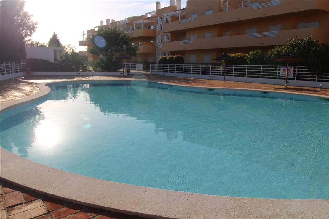 Marinho - 2 Bedroom 2 Bathroom Ground Floor Apartment With Communal Pool And Gardens Conceição Esterno foto