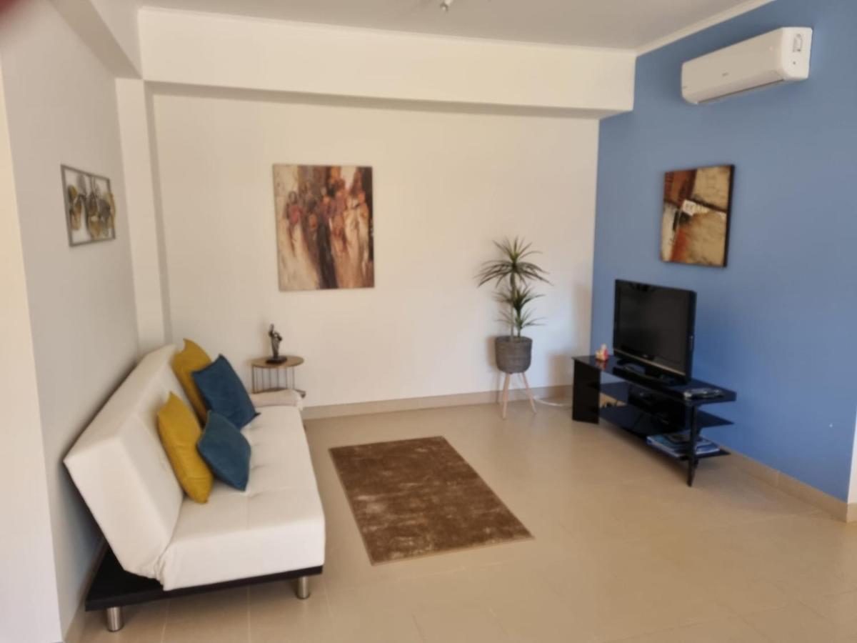 Marinho - 2 Bedroom 2 Bathroom Ground Floor Apartment With Communal Pool And Gardens Conceição Esterno foto