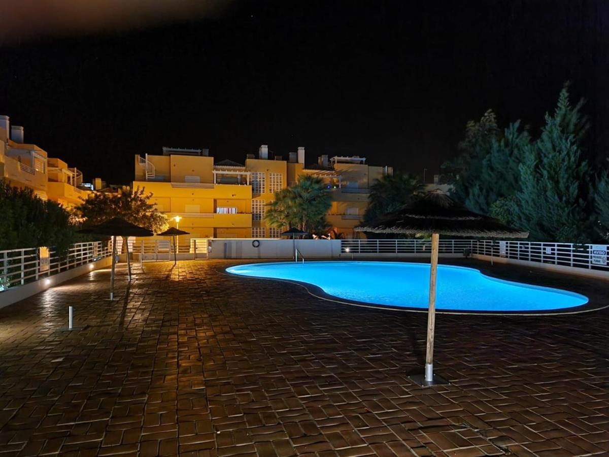 Marinho - 2 Bedroom 2 Bathroom Ground Floor Apartment With Communal Pool And Gardens Conceição Esterno foto