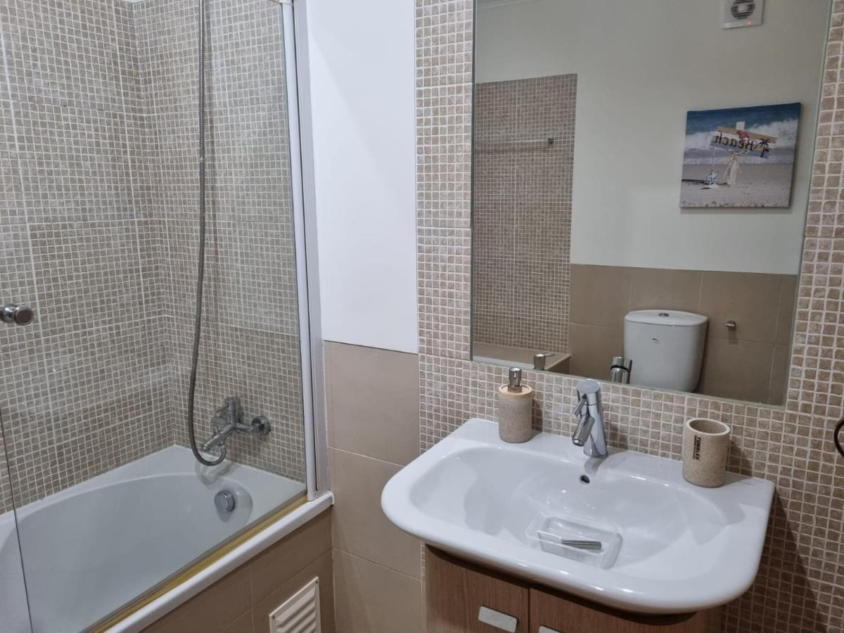 Marinho - 2 Bedroom 2 Bathroom Ground Floor Apartment With Communal Pool And Gardens Conceição Esterno foto