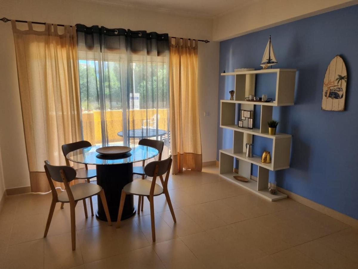 Marinho - 2 Bedroom 2 Bathroom Ground Floor Apartment With Communal Pool And Gardens Conceição Esterno foto