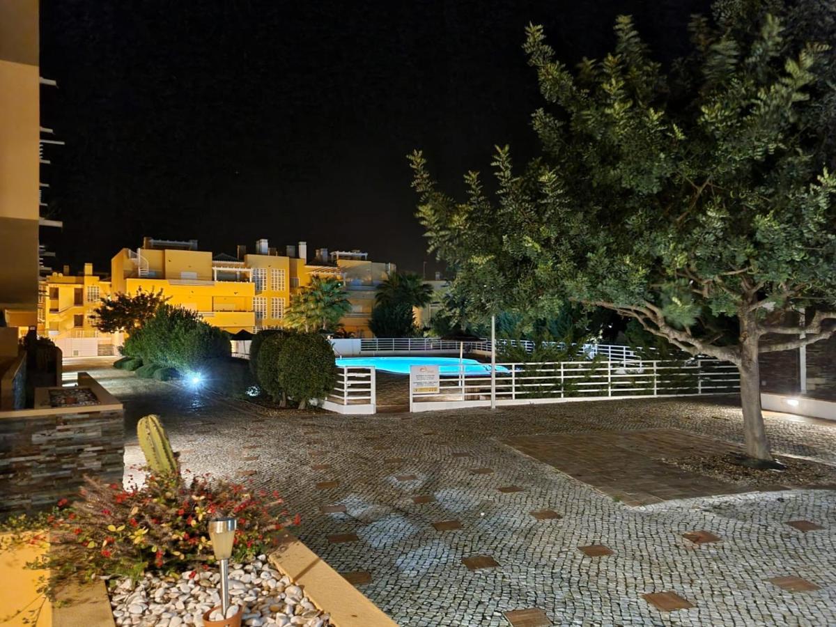 Marinho - 2 Bedroom 2 Bathroom Ground Floor Apartment With Communal Pool And Gardens Conceição Esterno foto