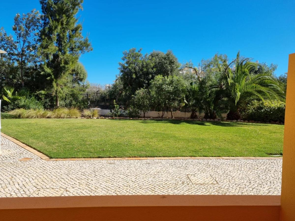 Marinho - 2 Bedroom 2 Bathroom Ground Floor Apartment With Communal Pool And Gardens Conceição Esterno foto